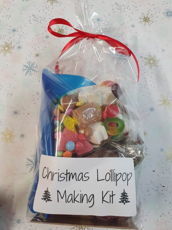 Christmas Chocolate Lollipop Making Kit - Image 2