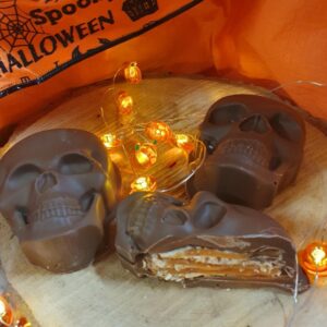 Milk Chocolate Salted Caramel Crisp Skull